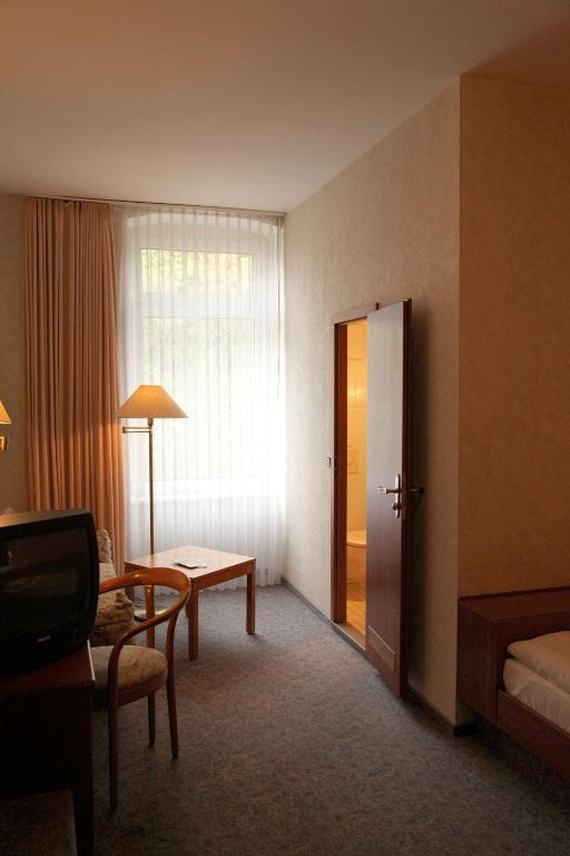 Ackfeld Hotel-Restaurant Bueren  Bilik gambar