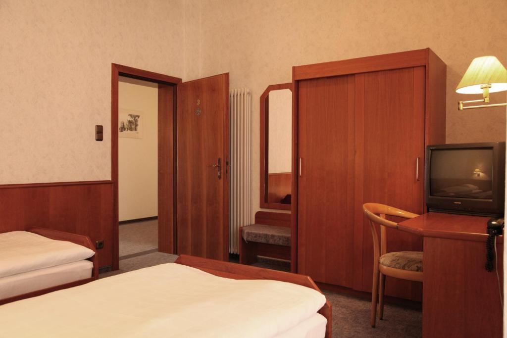 Ackfeld Hotel-Restaurant Bueren  Bilik gambar