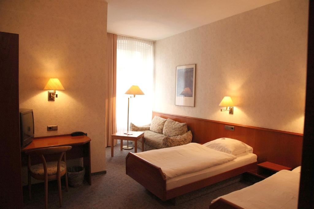 Ackfeld Hotel-Restaurant Bueren  Bilik gambar