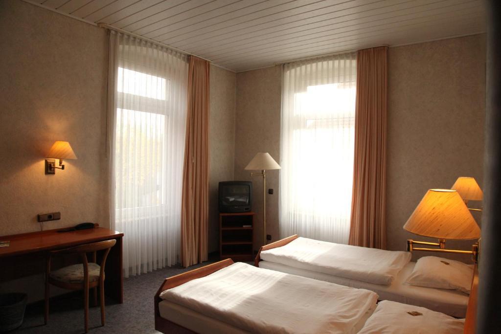 Ackfeld Hotel-Restaurant Bueren  Bilik gambar