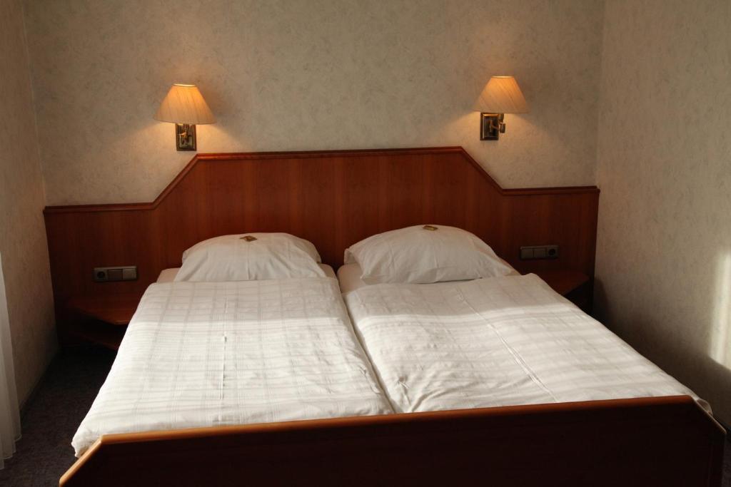 Ackfeld Hotel-Restaurant Bueren  Bilik gambar