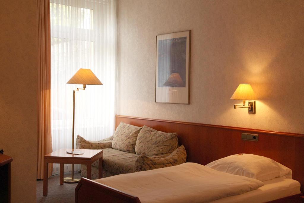 Ackfeld Hotel-Restaurant Bueren  Bilik gambar